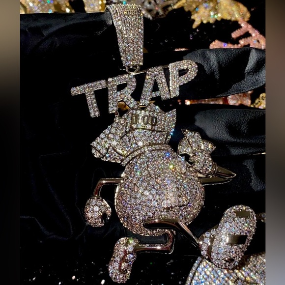 🔥Men CZ Iced Out Famou Trap Money Bag Big Charm Pendant For Upto 20 Cuban Chain - Picture 7 of 7